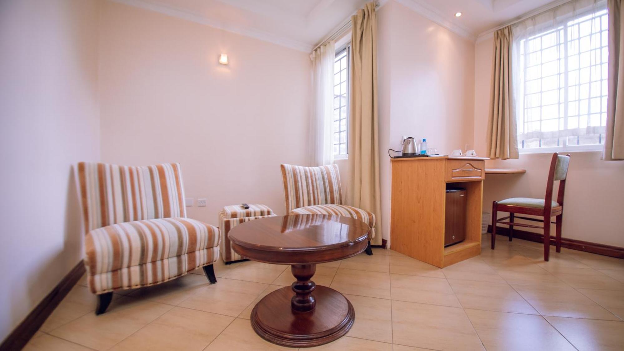 Longview Suites Hotel Найроби Экстерьер фото